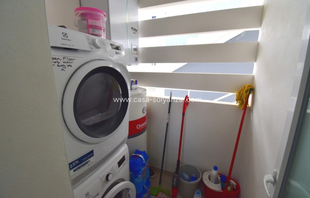 Resale - Apartment / flat - Orihuela Costa - Playa Flamenca