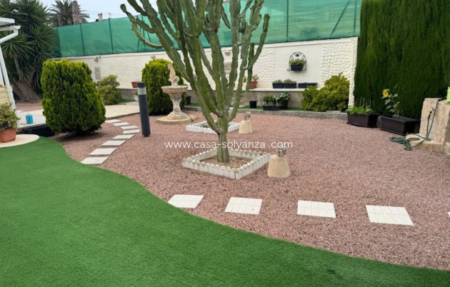 Resale - Chalet / Villa - La Marina