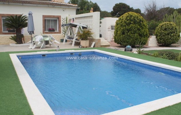 Resale - Chalet / Villa - La Marina