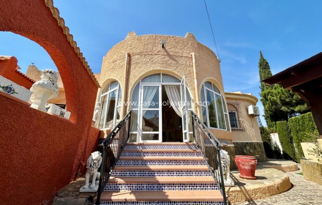 Resale - Villa - El Chaparral - Inland