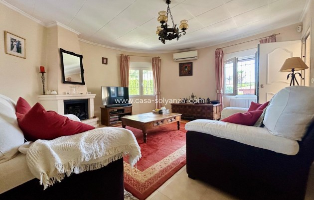 Resale - Villa - El Chaparral - Inland