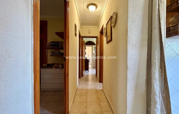 Resale - Villa - El Chaparral - Inland