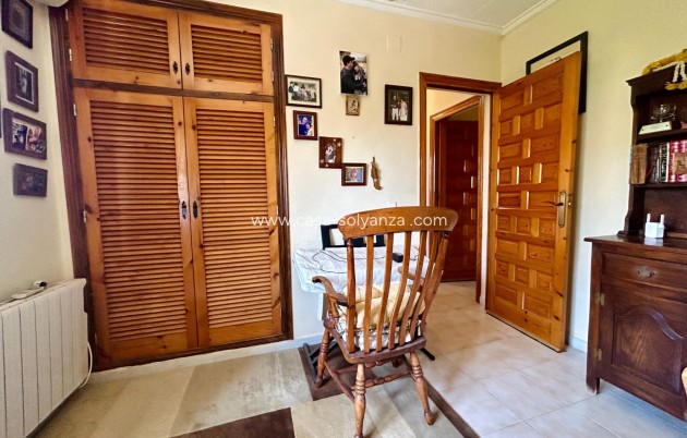 Resale - Villa - El Chaparral - Inland