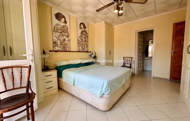 Resale - Villa - El Chaparral - Inland