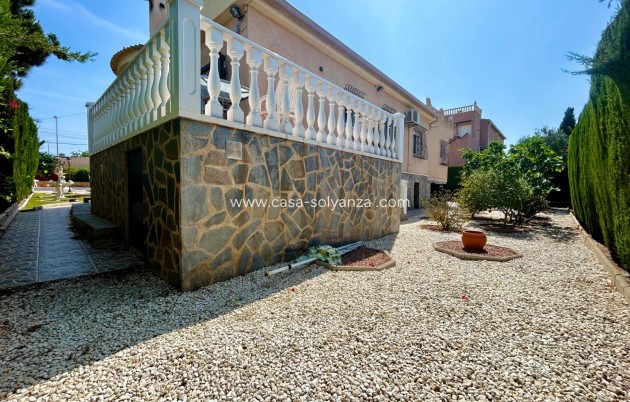 Resale - Villa - El Chaparral - Inland