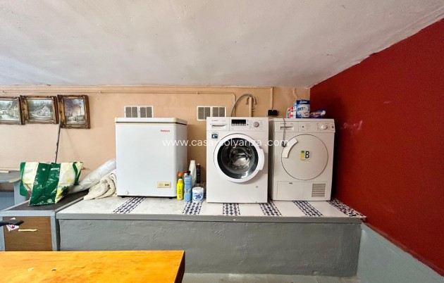 Resale - Villa - El Chaparral - Inland