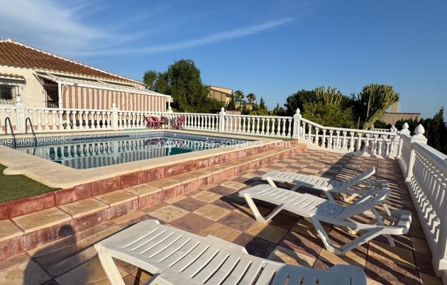 Resale - Villa - Albatera - Partida Lomas