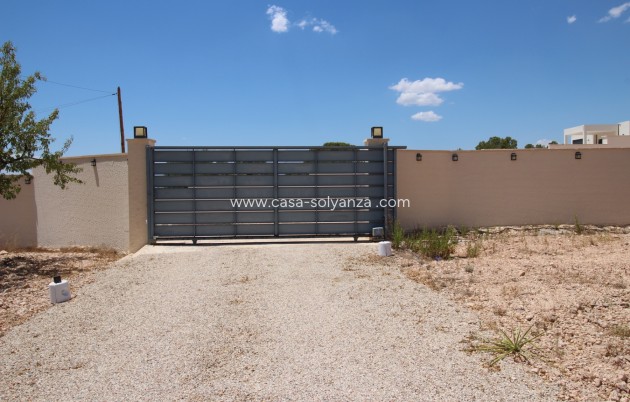 Resale - Villa - Macisvenda - Inland