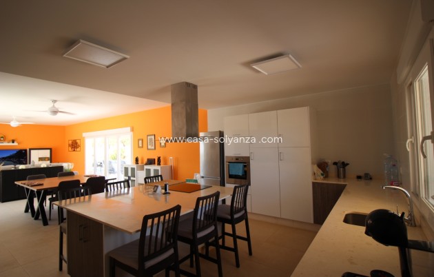 Resale - Villa - Macisvenda - Inland