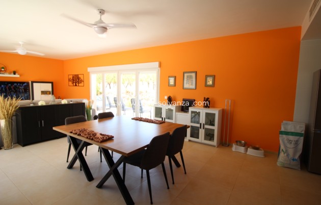 Resale - Villa - Macisvenda - Inland