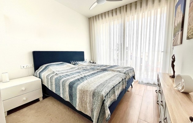 Resale - Apartment / flat - Villamartin - Costa Blanca