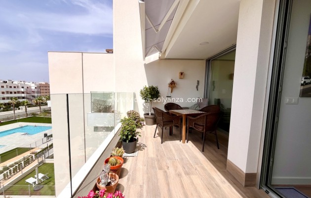 Resale - Apartment / flat - Villamartin - Costa Blanca