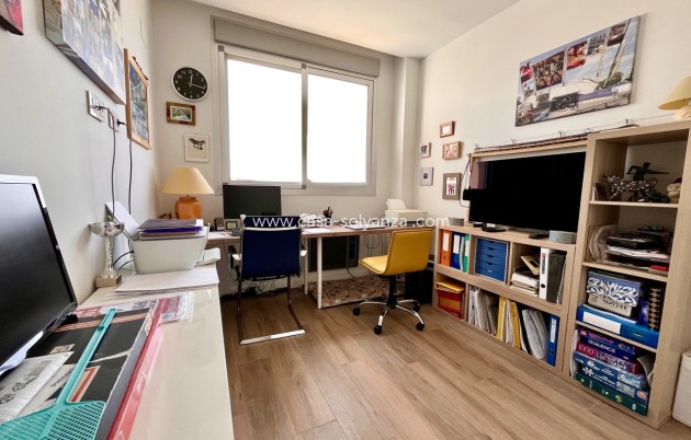 Resale - Apartment / flat - Villamartin - Costa Blanca