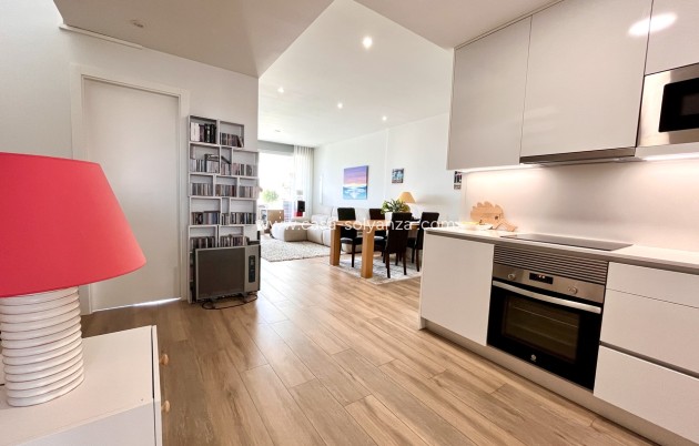 Resale - Apartment / flat - Villamartin - Costa Blanca