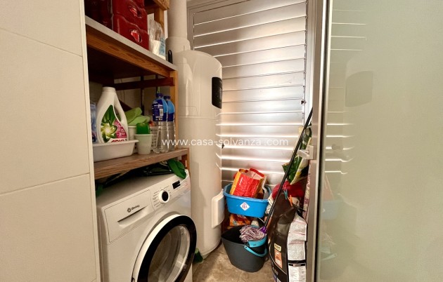 Resale - Apartment / flat - Villamartin - Costa Blanca