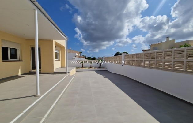 Resale - Villa - La Nucía - Costa Blanca