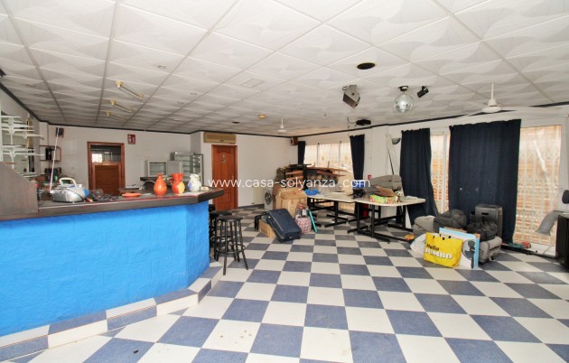 Wiederverkauf - Kommerziell - Villamartin - Villamartín