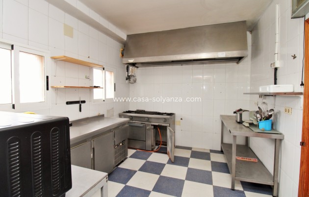 Wiederverkauf - Kommerziell - Villamartin - Villamartín