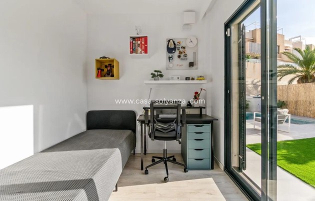 Resale - Villa - Orihuela Costa - Costa Blanca