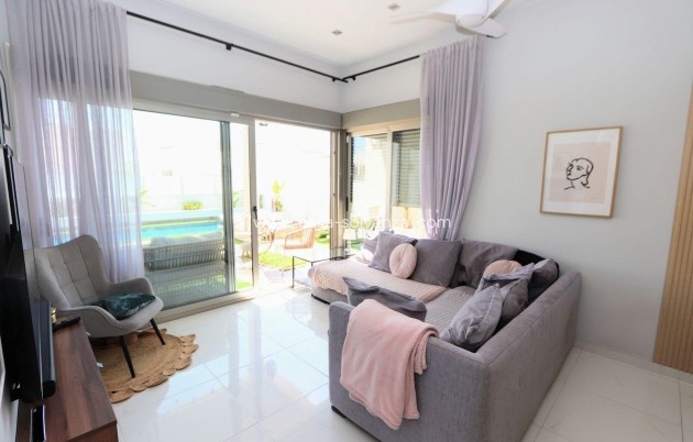 Resale - Villa - Orihuela Costa - Costa Blanca