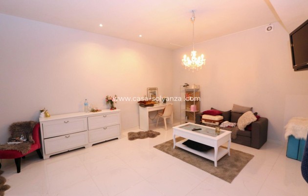 Resale - Villa - Orihuela Costa - Costa Blanca
