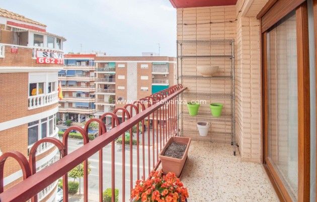 Resale - Apartment / flat - Torrevieja - Costa Blanca