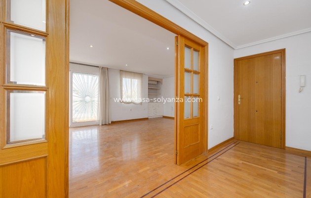 Resale - Apartment / flat - Torrevieja - Costa Blanca