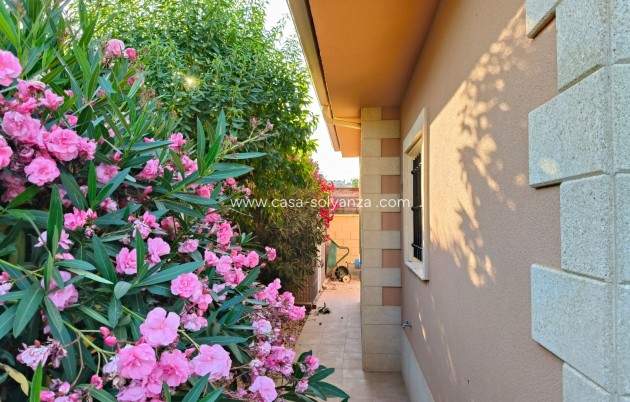 Resale - Villa - La Romana - Inland
