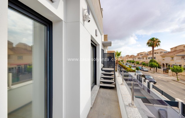 Resale - Villa - Torrevieja - Costa Blanca