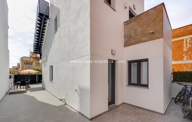 Resale - Villa - Torrevieja - Costa Blanca