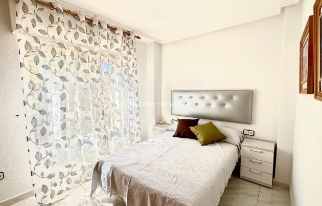 Resale - Apartment / flat - Torrevieja - Playa del Cura