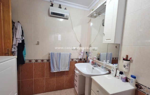 Resale - Apartment / flat - Torrevieja - Center