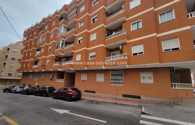 Resale - Apartment / flat - Torrevieja - Center