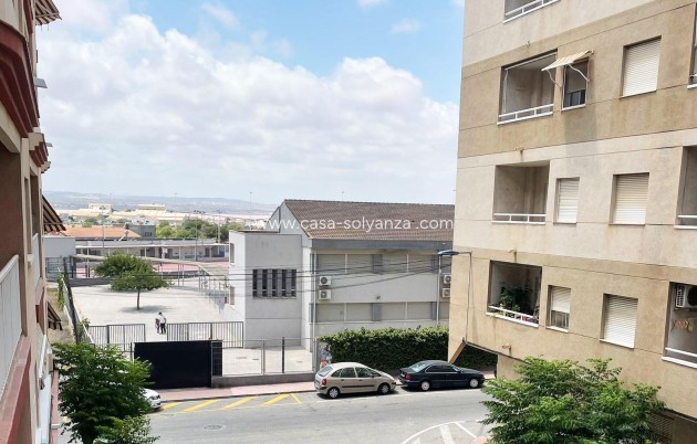 Resale - Apartment / flat - Torrevieja - Center
