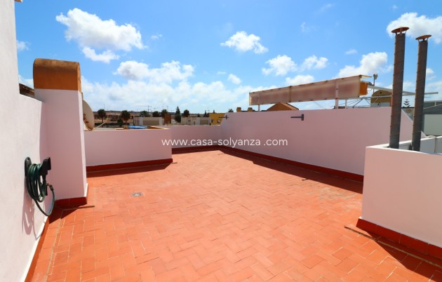 Resale - Apartment / flat - Torrevieja - Altos del Limonar
