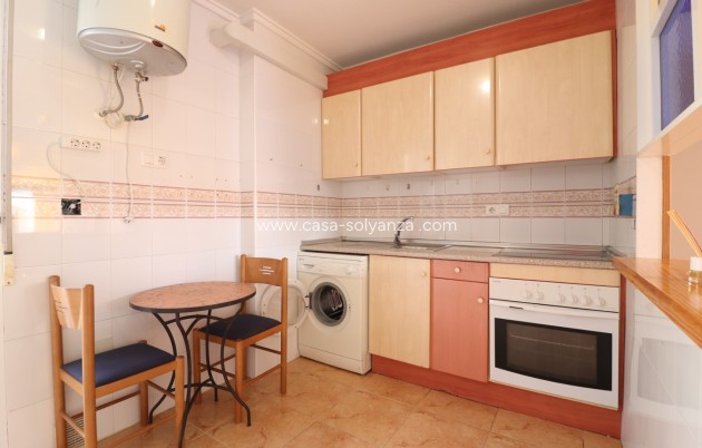 Resale - Apartment / flat - Torrevieja - Altos del Limonar