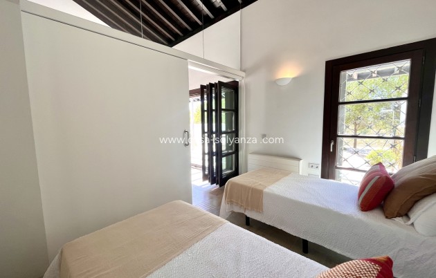 Resale - Townhouse - Sucina - Inland