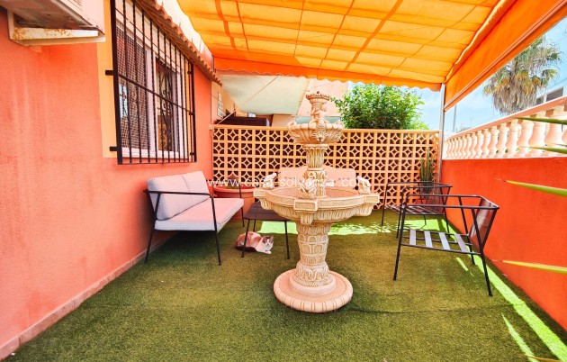 Resale - Villa - Torrevieja - Costa Blanca
