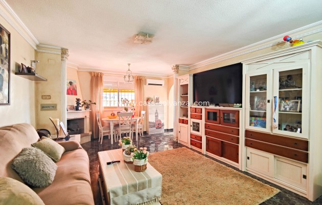 Resale - Villa - Torrevieja - Costa Blanca