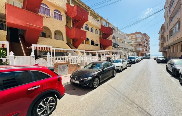 Resale - Apartment / flat - La Mata - Costa Blanca