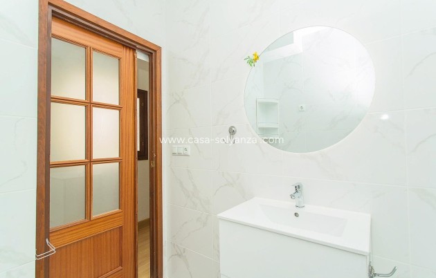 Resale - Apartment / flat - Torrevieja - Playa del Cura