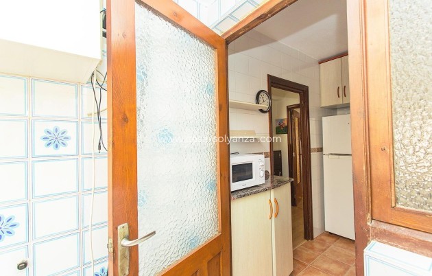 Resale - Apartment / flat - Torrevieja - Playa del Cura