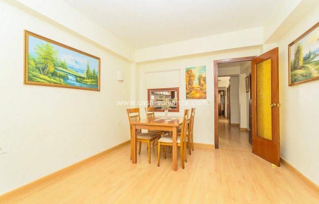 Resale - Apartment / flat - Torrevieja - Playa del Cura