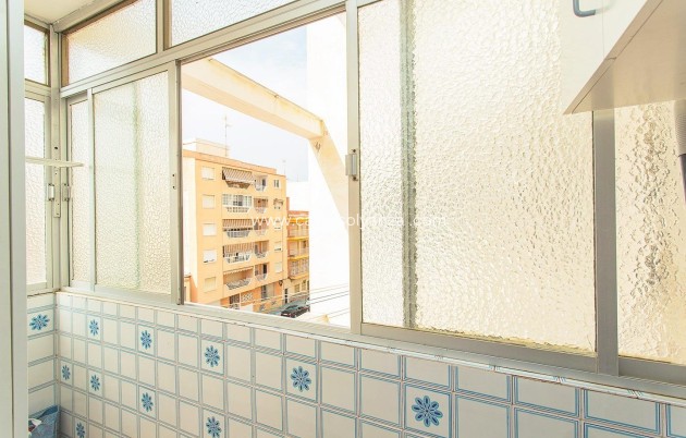 Resale - Apartment / flat - Torrevieja - Playa del Cura