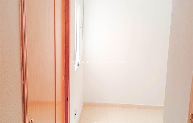 Resale - Apartment / flat - Orihuela Costa - La Florida