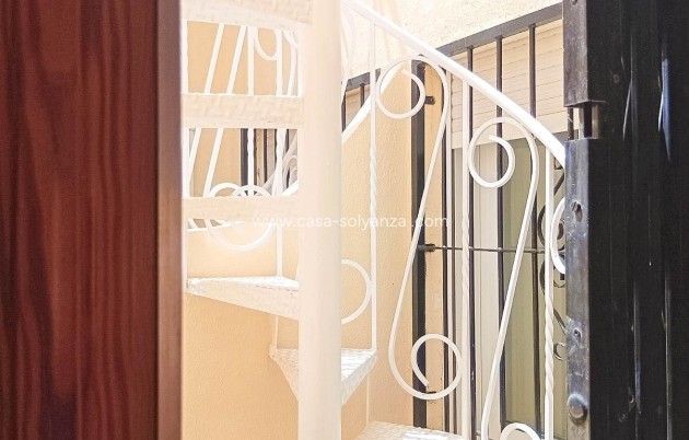 Resale - Apartment / flat - Orihuela Costa - La Florida