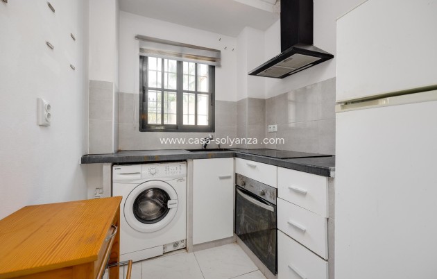 Resale - Apartment / flat - Torrevieja - Punta Prima