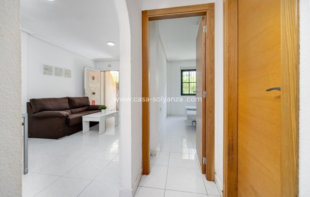Resale - Apartment / flat - Torrevieja - Punta Prima