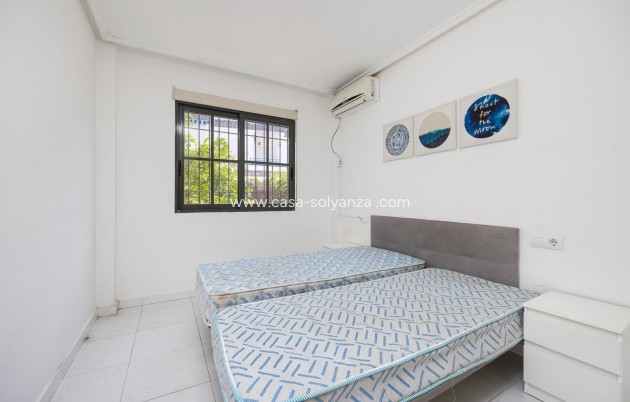 Resale - Apartment / flat - Torrevieja - Punta Prima