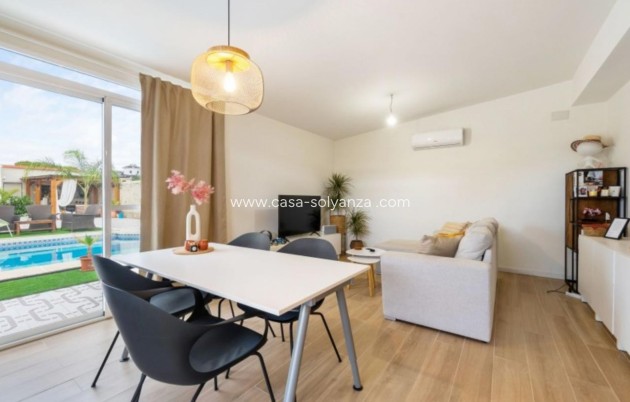 Resale - Villa / Detached - Ciudad Quesada - Quesada Center